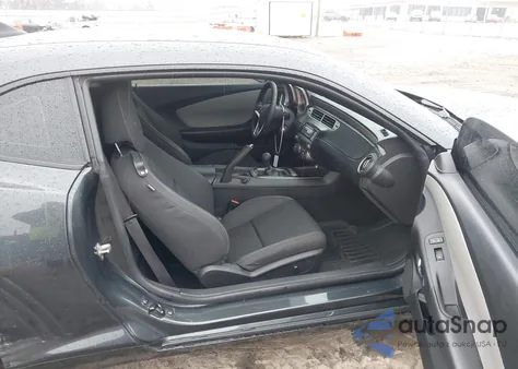 2013 Chevrolet Camaro 1Ls from USA, damaged, VIN 2G1FE1E3XD9107727